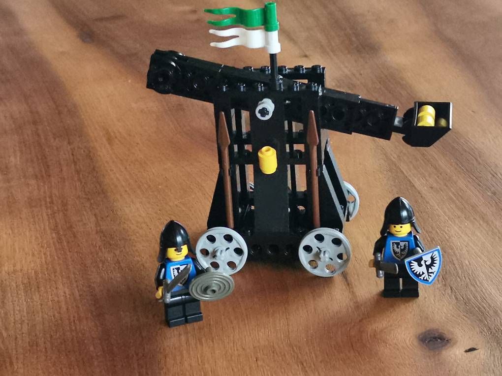 Legoland Kit di costruzioni: LEGO 6030 Black Falcons Katapult – Usato da Ermatingen venduto da Irem77