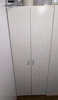 Kleiderschrank weiss mit zwei Türen