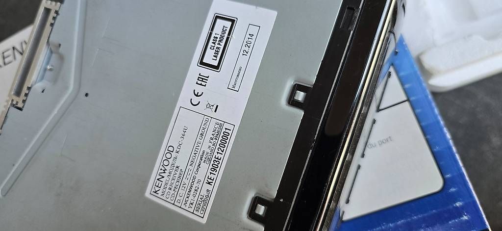 Tutti pezzi di ricambio auto: 2x Autoradio / diverse Neue Autoteile – Usato da Andelfingen venduto da adi_suzuki 1