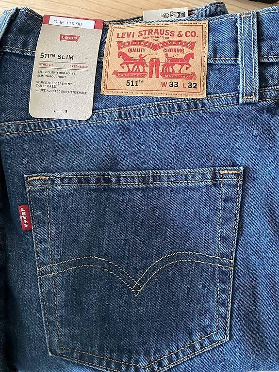Jeans: Levis Jeans 2 Paar – Usato da Basel venduto da strubatelli 1