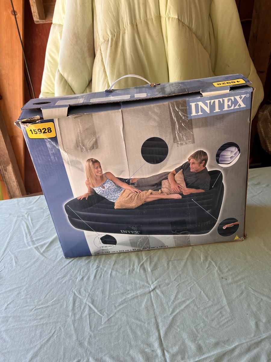 Letti: INTEX Luftbett (156) – Usato da Glattfelden venduto da maa_qcj8