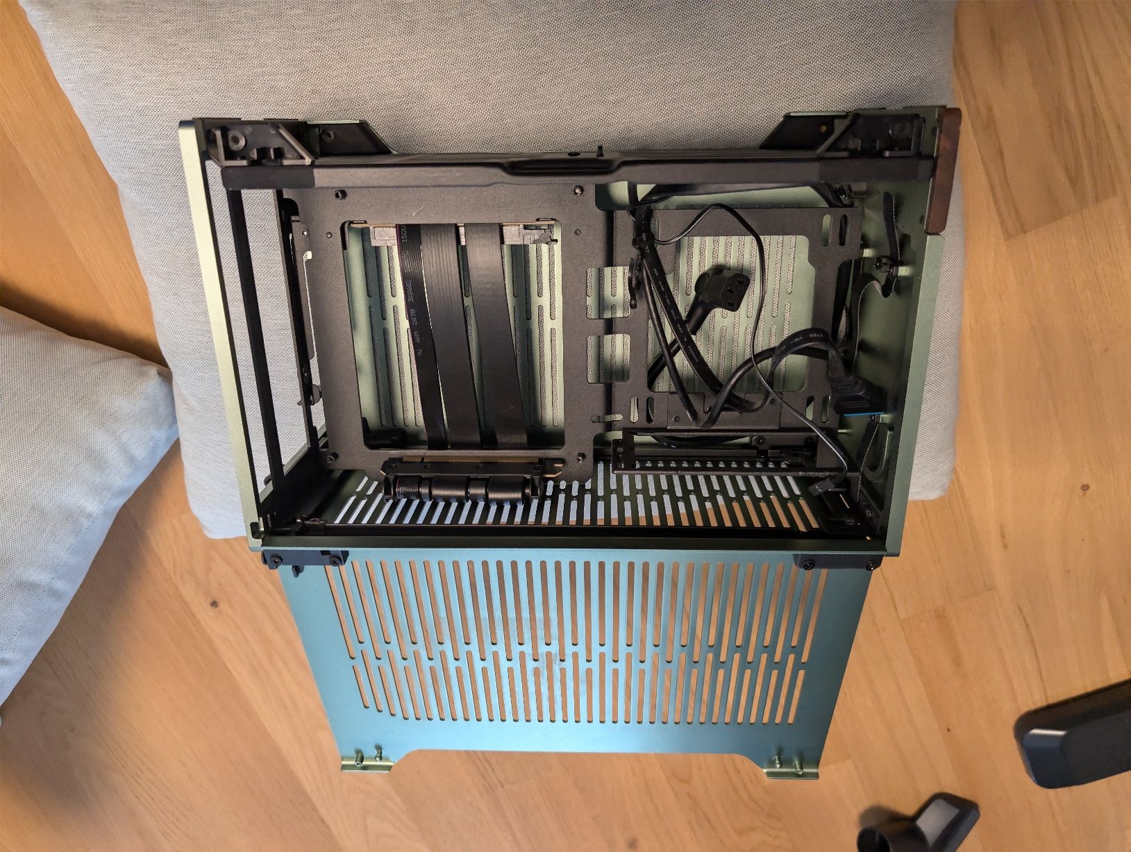 Fractal Custodie: Fractal Terra Mini PC Gehäuse – Usato da Uster venduto da Jaschoo 1