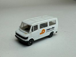 Wiking Mercedes 207 D Bus weiss Trans-o-felx