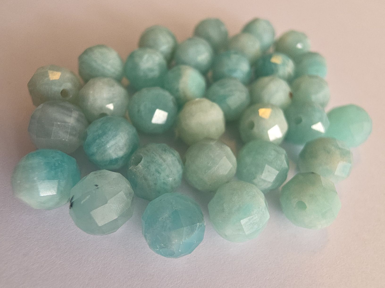 Minerali & Pietre curative: Amazonit facettiert ca. 6mm. Perlen 33 Stück lose – Nuovo e nell'imballaggio originale da Menziken venduto da Mirager
