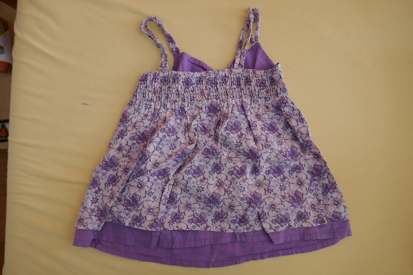 Camicette, T-shirt & Top: Schmuckes viol. Träger-Shirt, Gr. 122 – Usato da Horgen venduto da Feli39 2