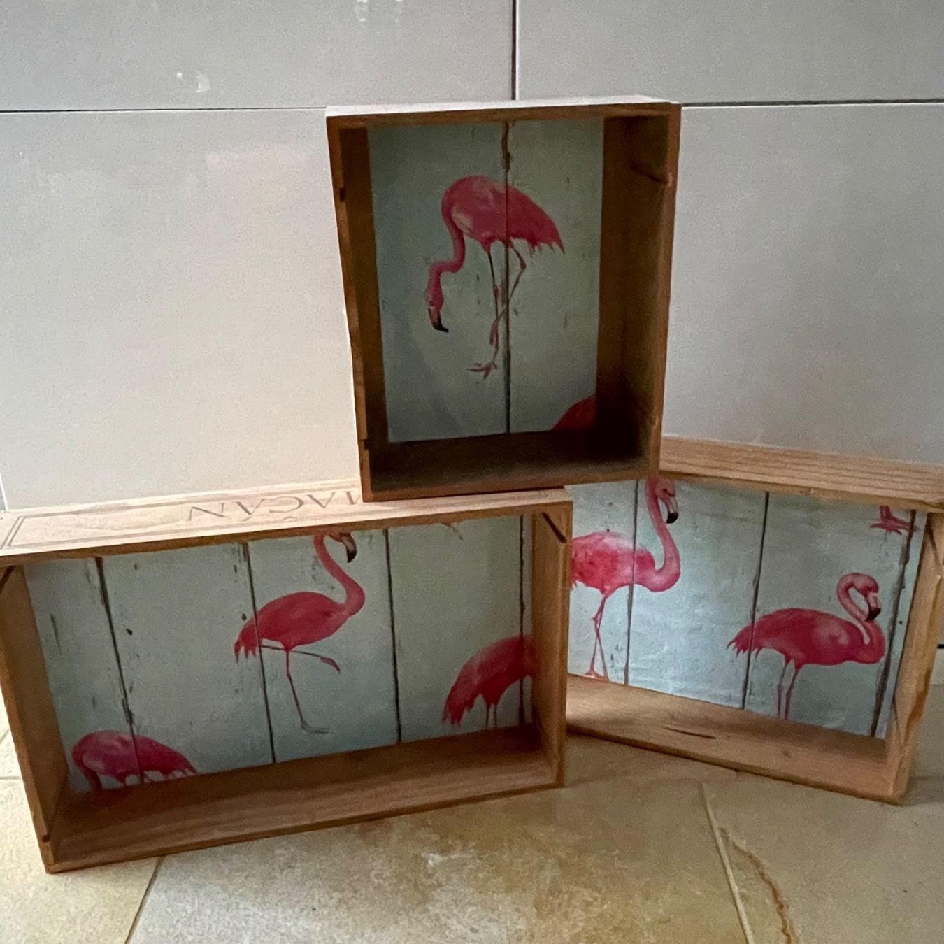 Tutte le decorazioni: Holzkisten mit Flamingo Dekor – Usato da Turbenthal venduto da fuhrer3
