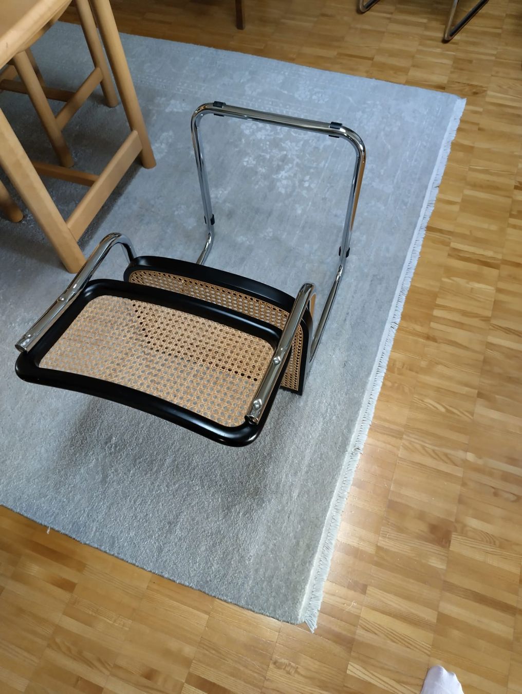 Breuer Stühle: Marcel Breuer Freischwinger Stühle – Gebraucht aus Küsnacht ZH von Hans.45 6