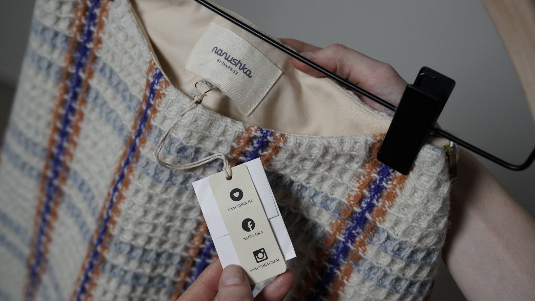 Nanushka Gonne: Nanushka Rock gestrickt kariert – Nuovo e nell'imballaggio originale da Zürich venduto da julia_vina 1