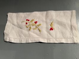 Bestickte Servietten-Tasche mit Stechpalmen-Motiv, Weihnacht