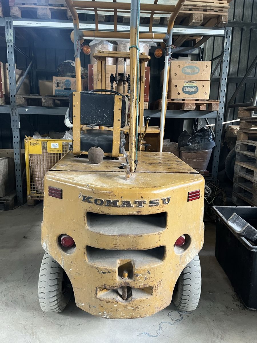 Komatsu Chariots à fourches & chariots élévateur: komatsu FG-15 stapler – Défectueux à Frinvillier par wirbel526 1