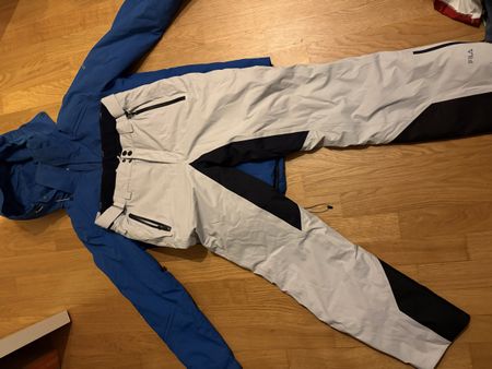 Ski Hose und Jacke