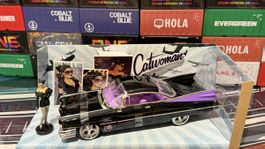 DC Comics Bombshells Catwoman & 1959 Cadillac