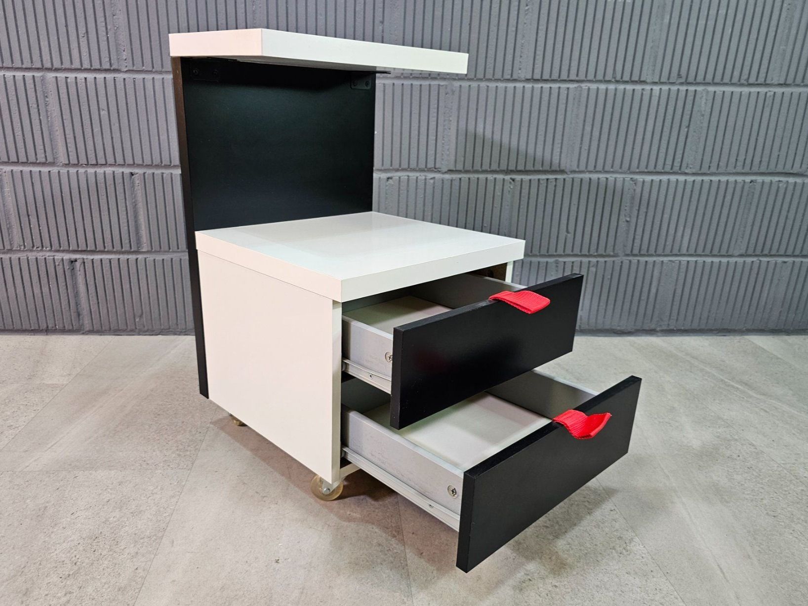 Ikea Comodini: IKEA B.V 1999 ODDA Trolley, Nachttisch Nignt-Stand – Usato da Nottwil venduto da Wondewa-Shop