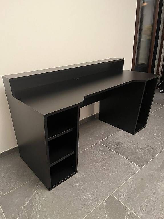 Valve Console: Tavolo gaming in legno nero – Usato da Aurigeno venduto da RICCARDO013 2