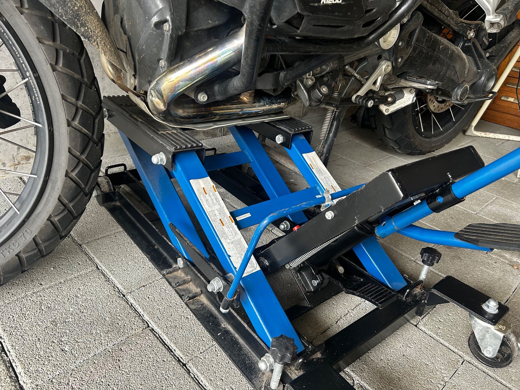 Hebebühnen: Motorrad Lift – Gebraucht aus Tegerfelden von Leon7800
