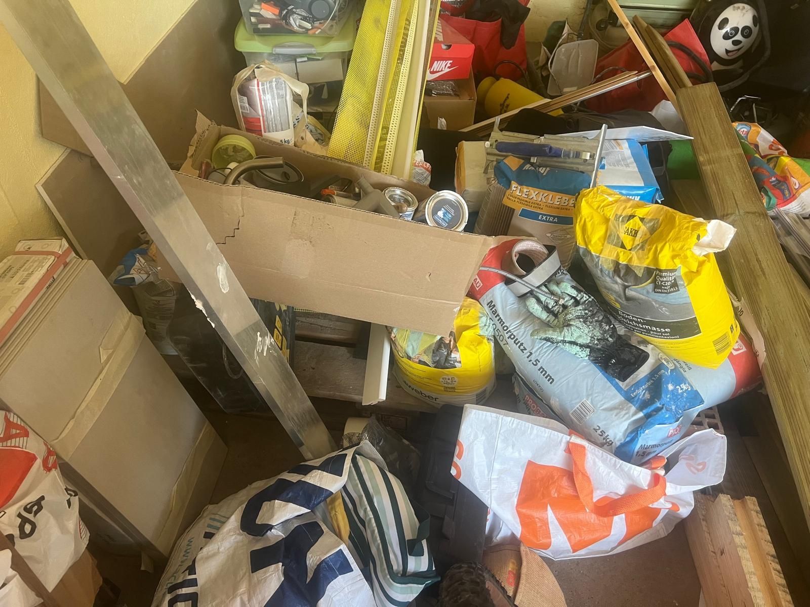 Piatti di portata: Gratis Baumaterial / Fliesen / Lavabo / Paletten / Platten – Usato da Füllinsdorf venduto da cabletime 2