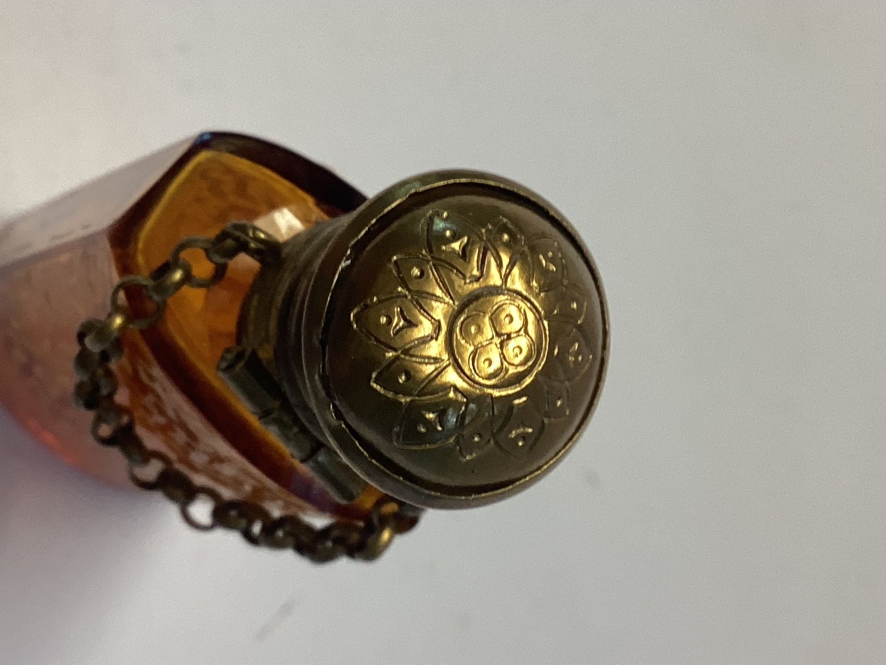 Flaconi: Antiker Parfum Flacon mit Ornament – Usato da Eglisau venduto da mar_5rn2 5
