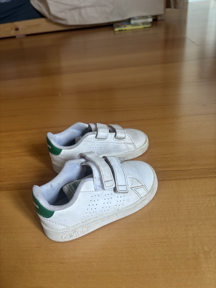 Scarpe per ragazzi: Adidas Schuhe grösse 23 – Usato da Hofstetten SO venduto da kar_2l9m