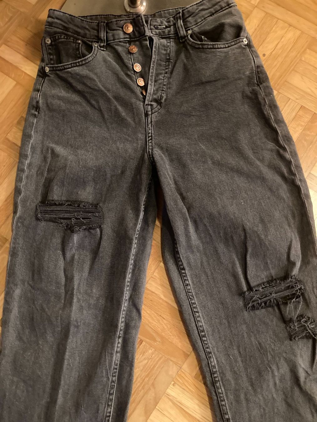 Lots de vêtements: Kleiderpaket – D'occasion à Balsthal par dasesaro 1