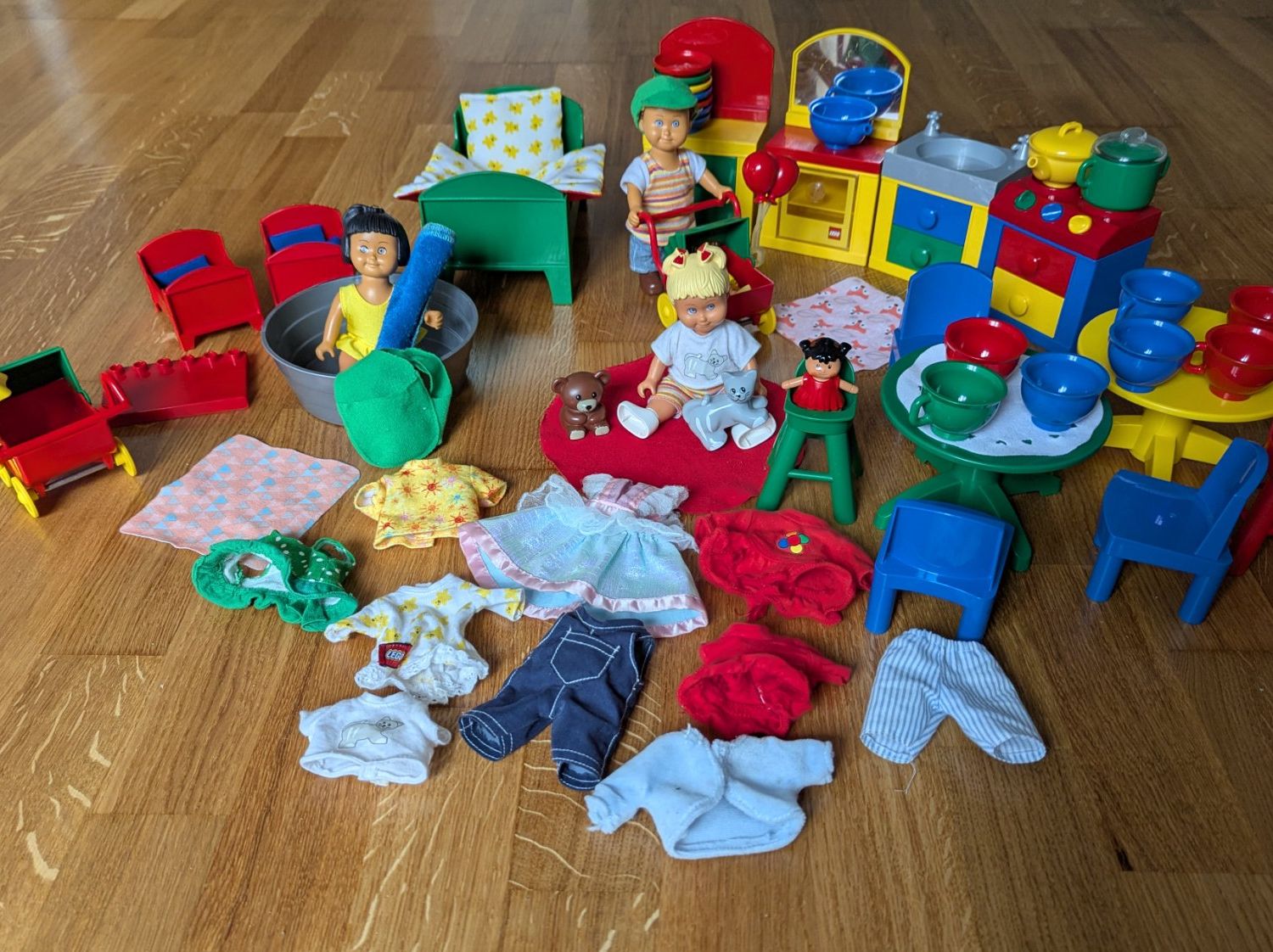 Lego Giocattoli: Lego Duplo Explore Dolls/ Grosse Puppen 3 – Usato da Ormalingen venduto da marithias23