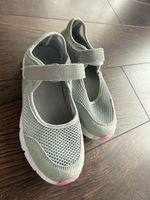 Chaussures d'été grises, pointure 36 - Idéales plage !