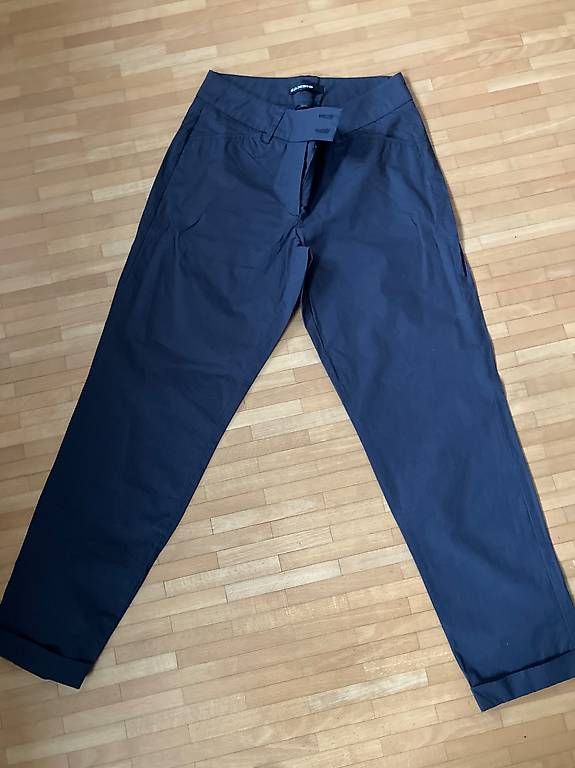 Pantaloni: anthrazit hose von cambio größe 36 – Usato da baar venduto da Lstar