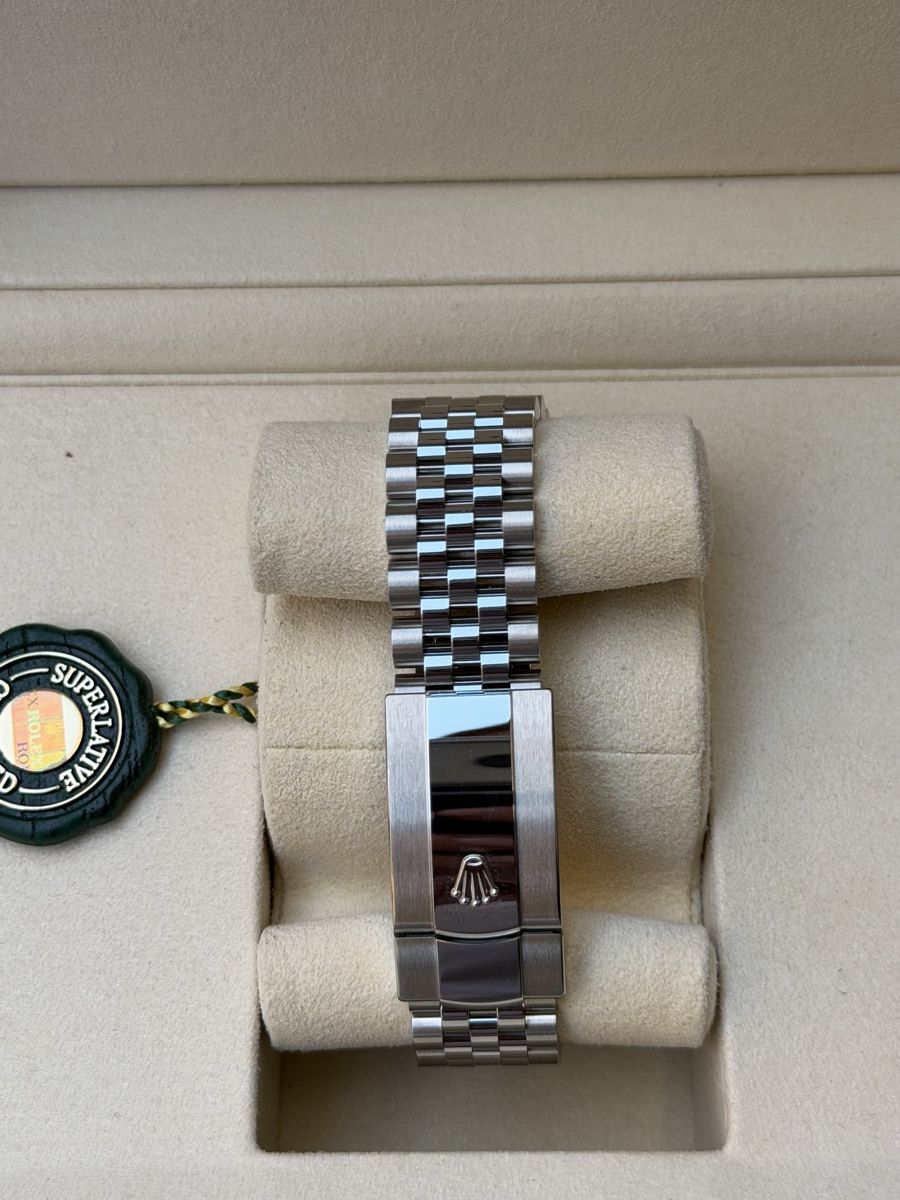 Rolex Orologi: Rolex Datejust 41 Ombre – Nuovo e nell'imballaggio originale da Zürich venduto da watchdealer-24 5