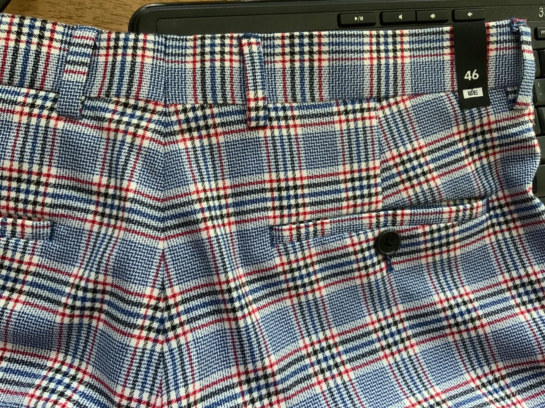 Pantaloni: Herrenhose Gr 46 – Nuovo e nell'imballaggio originale da Langnau am Albis venduto da Judithsebi 6