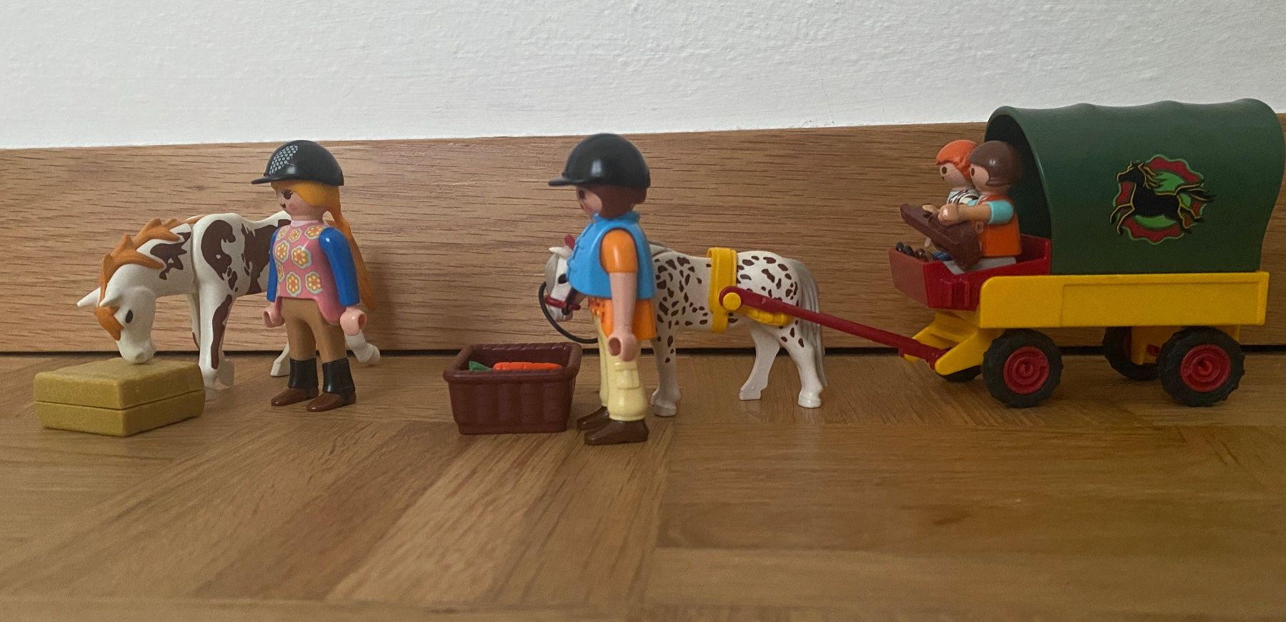 Playmobil Giocattoli: Playmobil Ponykutsche mit Figurenset – Usato da Bern venduto da villalobos
