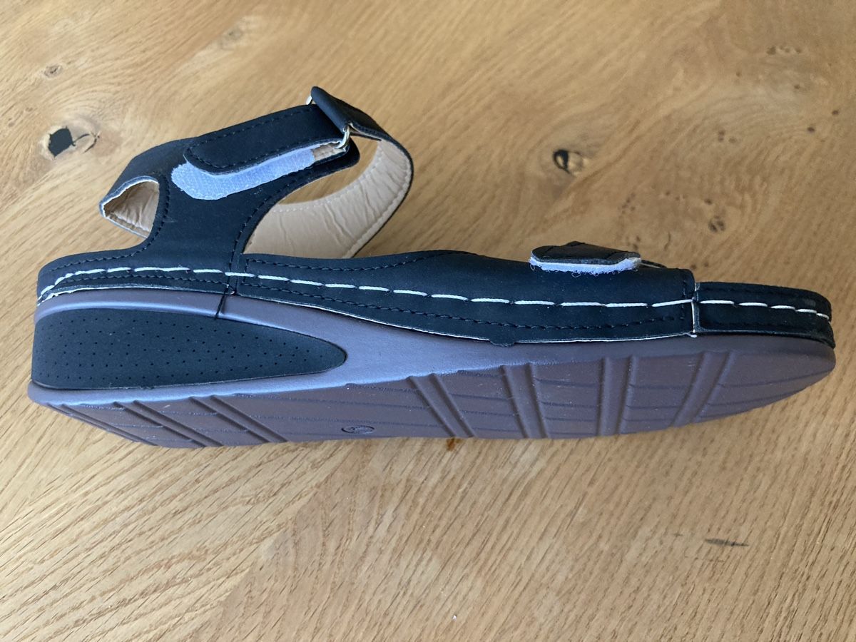 Scarpe da donna: Schwarze Sandalen – Nuovo e nell'imballaggio originale da Geroldswil venduto da schatz1962 4