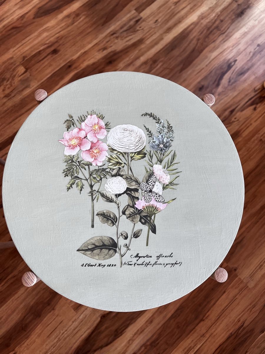 Comodini: Schicker Beistelltisch mit Blumenmuster – Usato da Flurlingen venduto da MIPILG 4