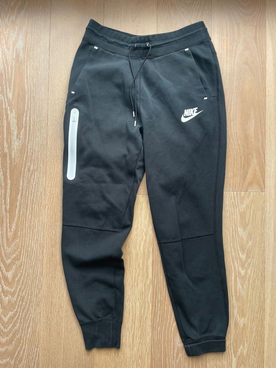 Nike Pantaloni: Nike Trainerhosen Damen – Usato da Jona venduto da yan_sg85
