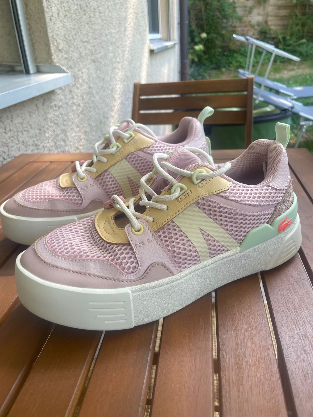 Lacoste Scarpe da donna: Lacoste Sneaker low Rosa Gr. 39 – Usato da Niederwangen BE venduto da m_s13