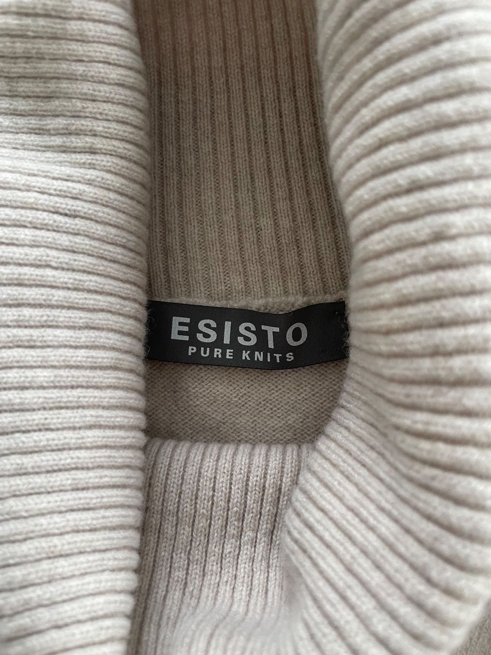 Gilets & Westen: Strickweste Esisto Rollkragen beige – Gebraucht aus Buchs SG von VintageHomeCH 2