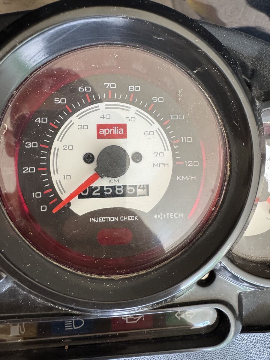 Aprilia Scooter: Aprilia SR50 Ditech – Difettoso da Luzern venduto da zor_65rv 1