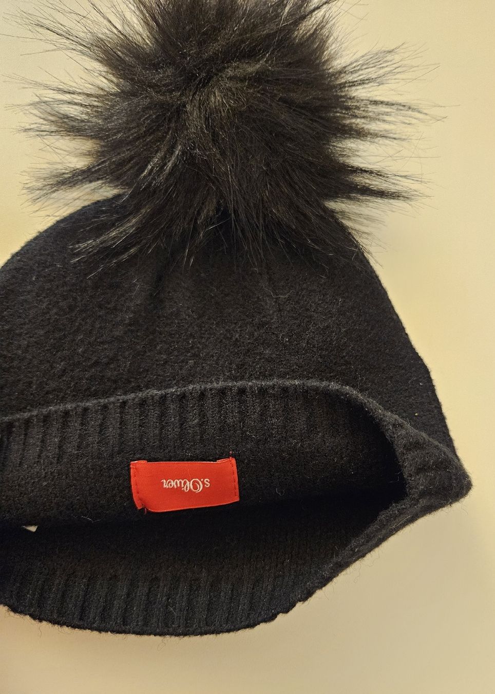 Altro in Moda donna: S.Oliver Winter Mütze Schwarz Glitzer Bommel – Nuovo (secondo la descrizione) da Rhäzüns venduto da inf_rcj7 2