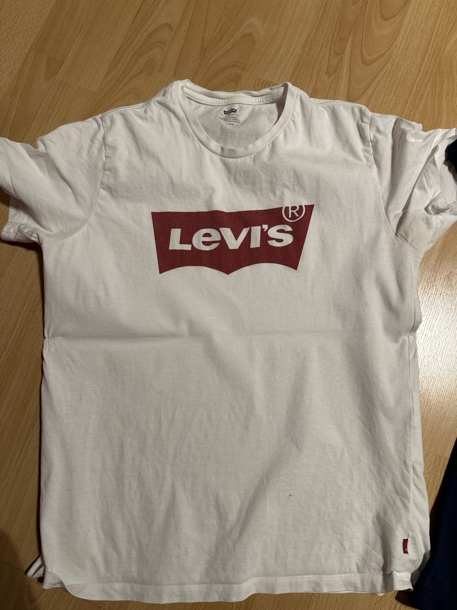 Levi's T-shirt: Levis T-Shirt 2x – Usato da Chur venduto da Sim7000 1