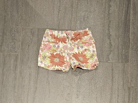 Blumenmuster Shorts, Gr. 86 ideal für den Sommer!