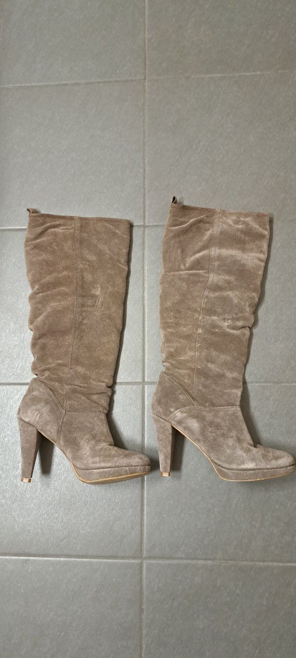Scarpe da donna: Varese, botte en daim – Nuovo (secondo la descrizione) da Lussery-Villars venduto da pousinete02 1