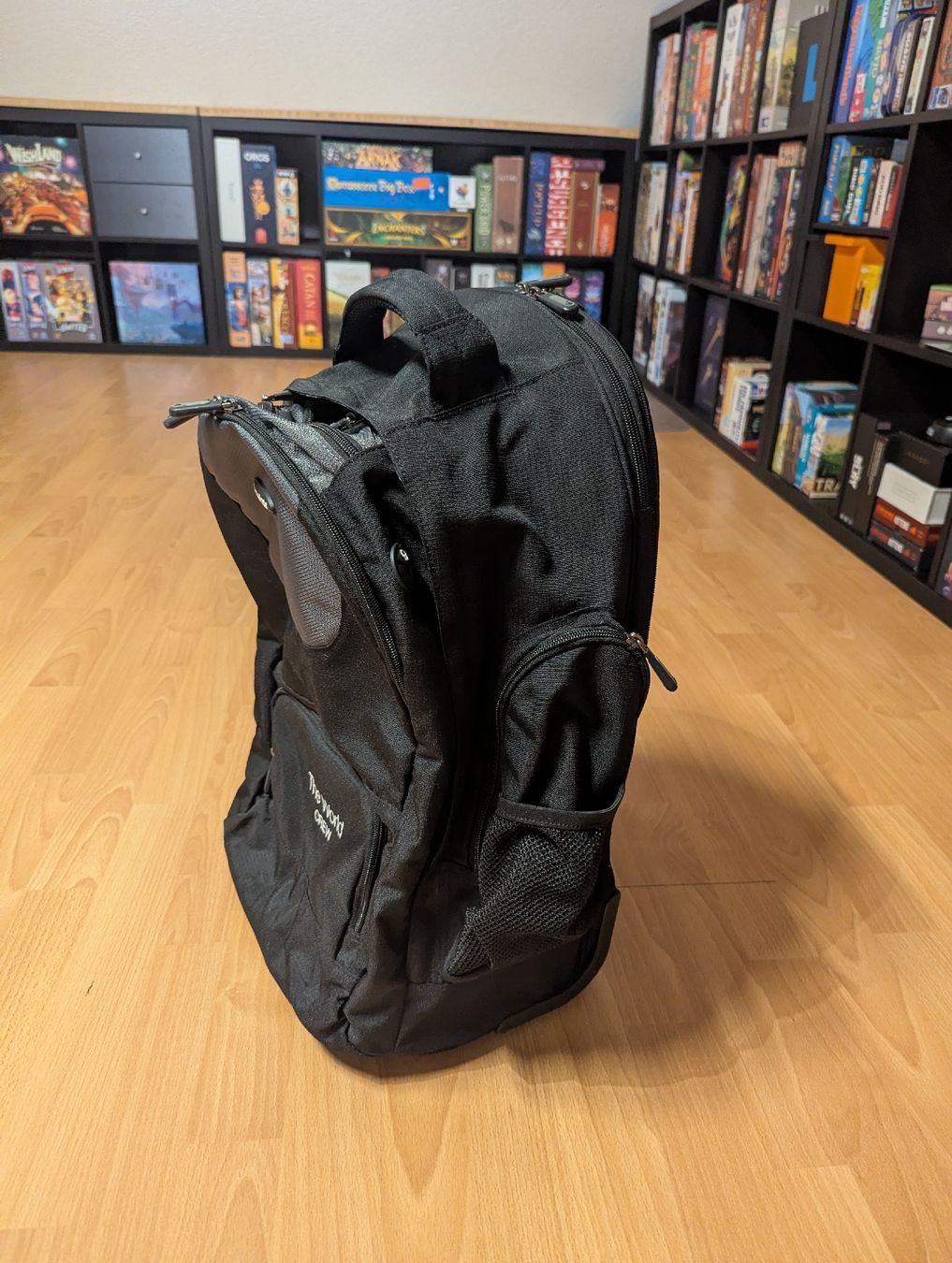 Samsonite Zaini: Samsonite Black Wheeled Backpack w Organizational Pockets – Nuovo (secondo la descrizione) da Wangen an der Aare venduto da rya_5rg9 1