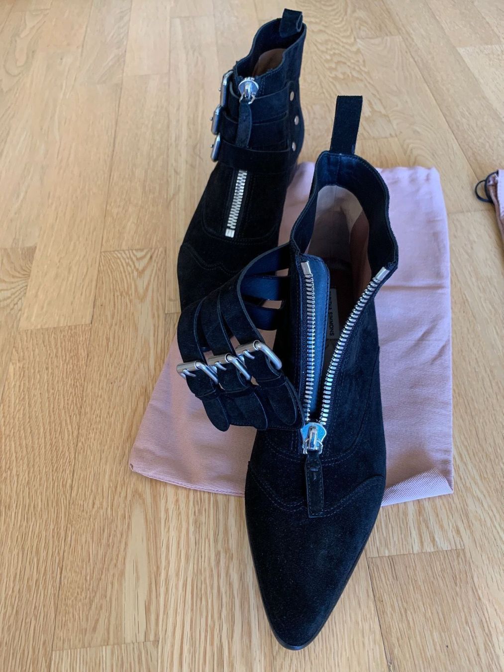 Scarpe da donna: Stiefeletten Tabitha Simmons, Gr. 38.5 – Nuovo e nell'imballaggio originale da Aesch BL venduto da Micimacko-4 5