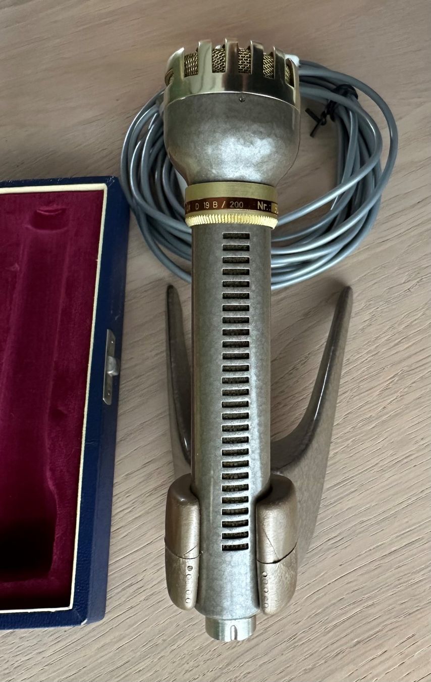 Revox Microfoni: Revox D 19 B/200 Dynamic-Cardioid-Microphone – Nuovo (secondo la descrizione) da Baden venduto da Alexius 4