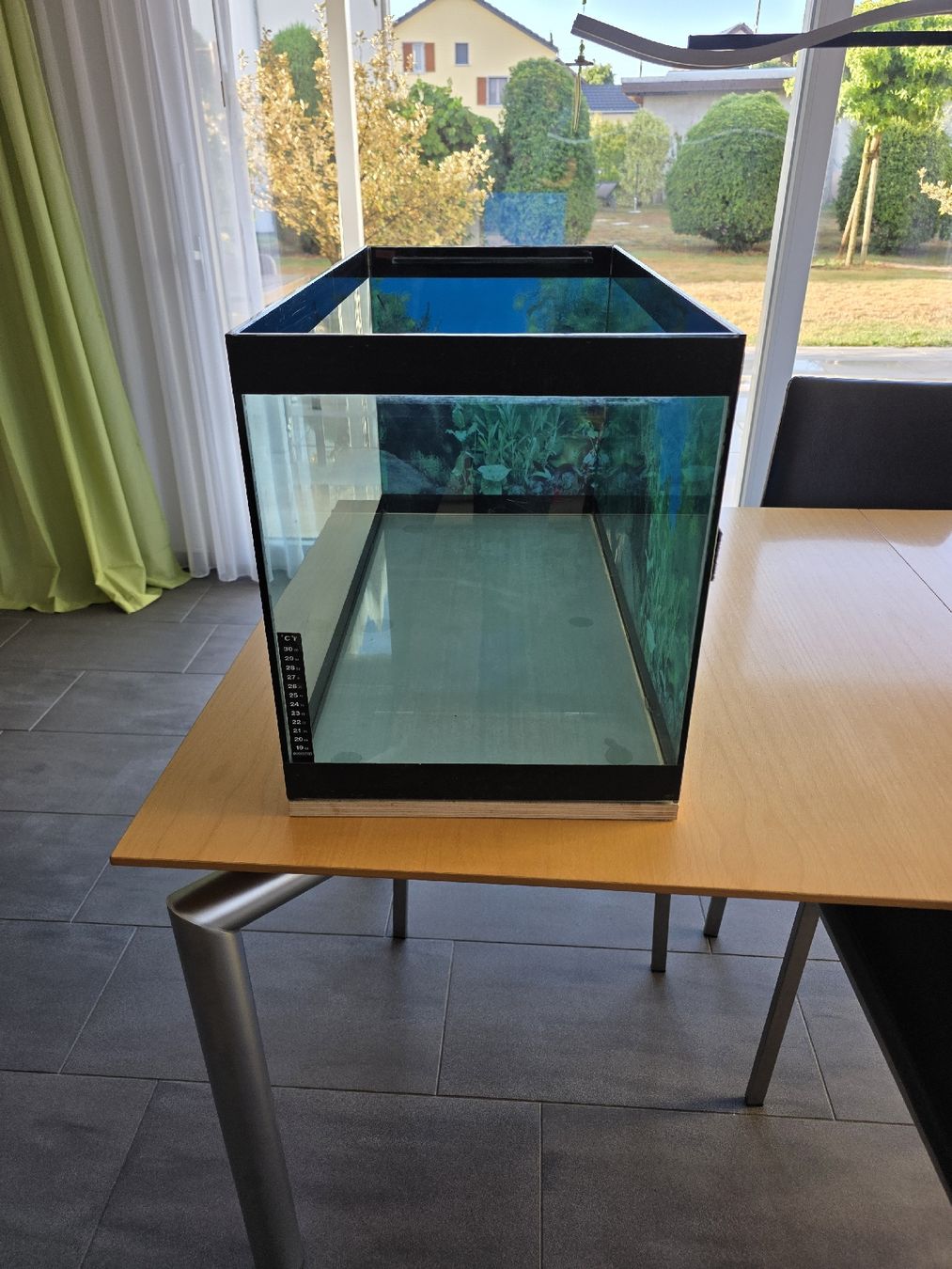 Acquari: Aquarium 100l mit Beleuchtung – Usato da Schafisheim venduto da su_999 1