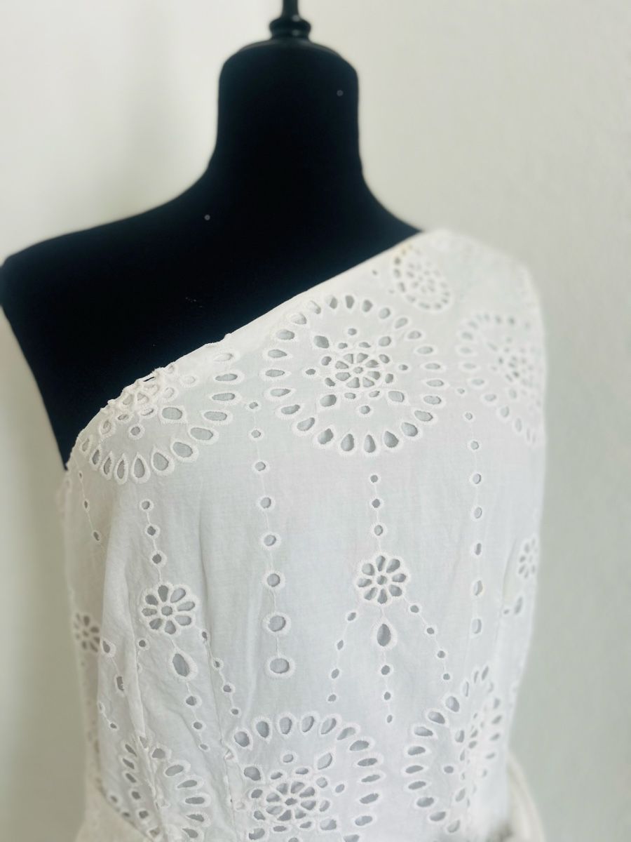 Robes: Wunderschönes Kleid weiss m – D'occasion à Siebnen par fulli2 2