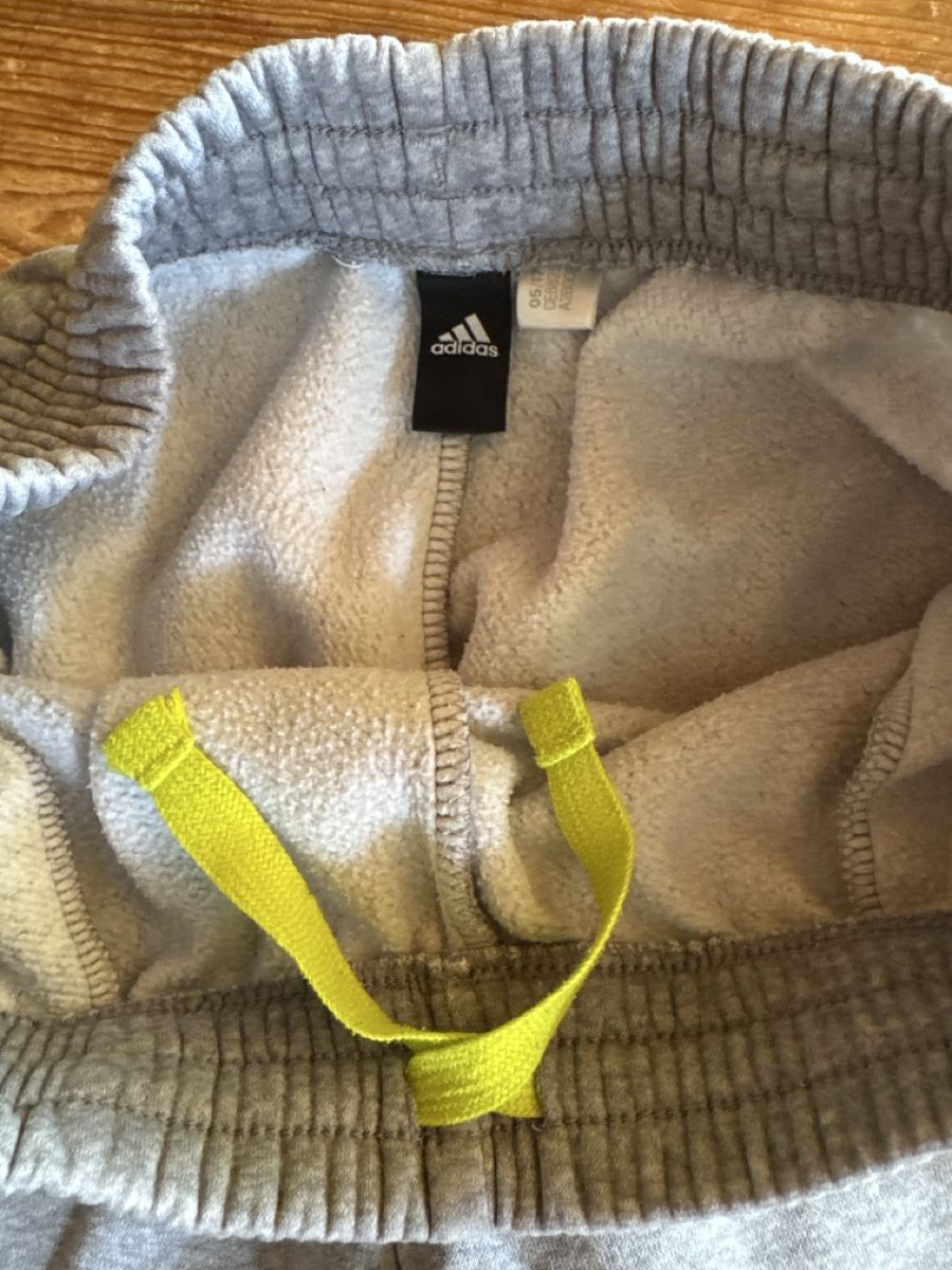 Adidas Pantalons: Adidas Trainerhose Gr. M – D'occasion à Mauren par ducducturi 4