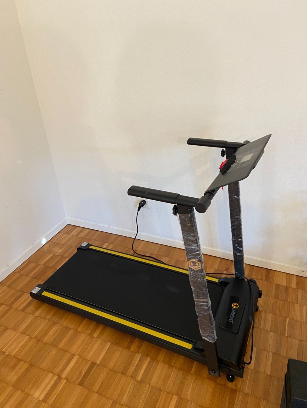 Hometrainer: Laufband Urevo Foldi Mini 10 km/h – Gebraucht aus Bonstetten von nat_t7qm