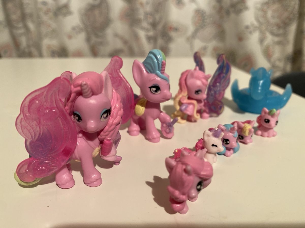 Hatchimals Giocattoli: Hatchimals Einhorn-Familie – Usato da Windisch venduto da Rageetli2 1