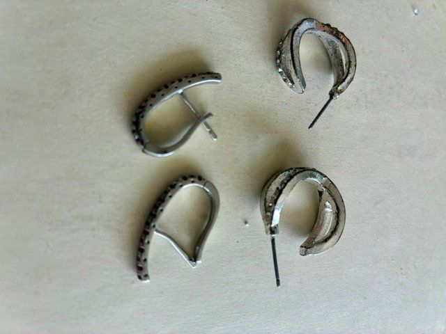 Orecchini pendenti & Orecchini a lobo: 2 paires boucle oreilles  argentées – Usato da Evilard venduto da nenette01