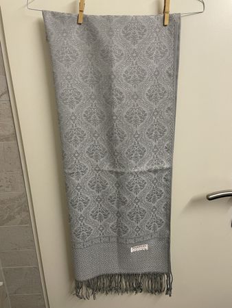 Beautiful Pashmina Cashmere light grey Scarf