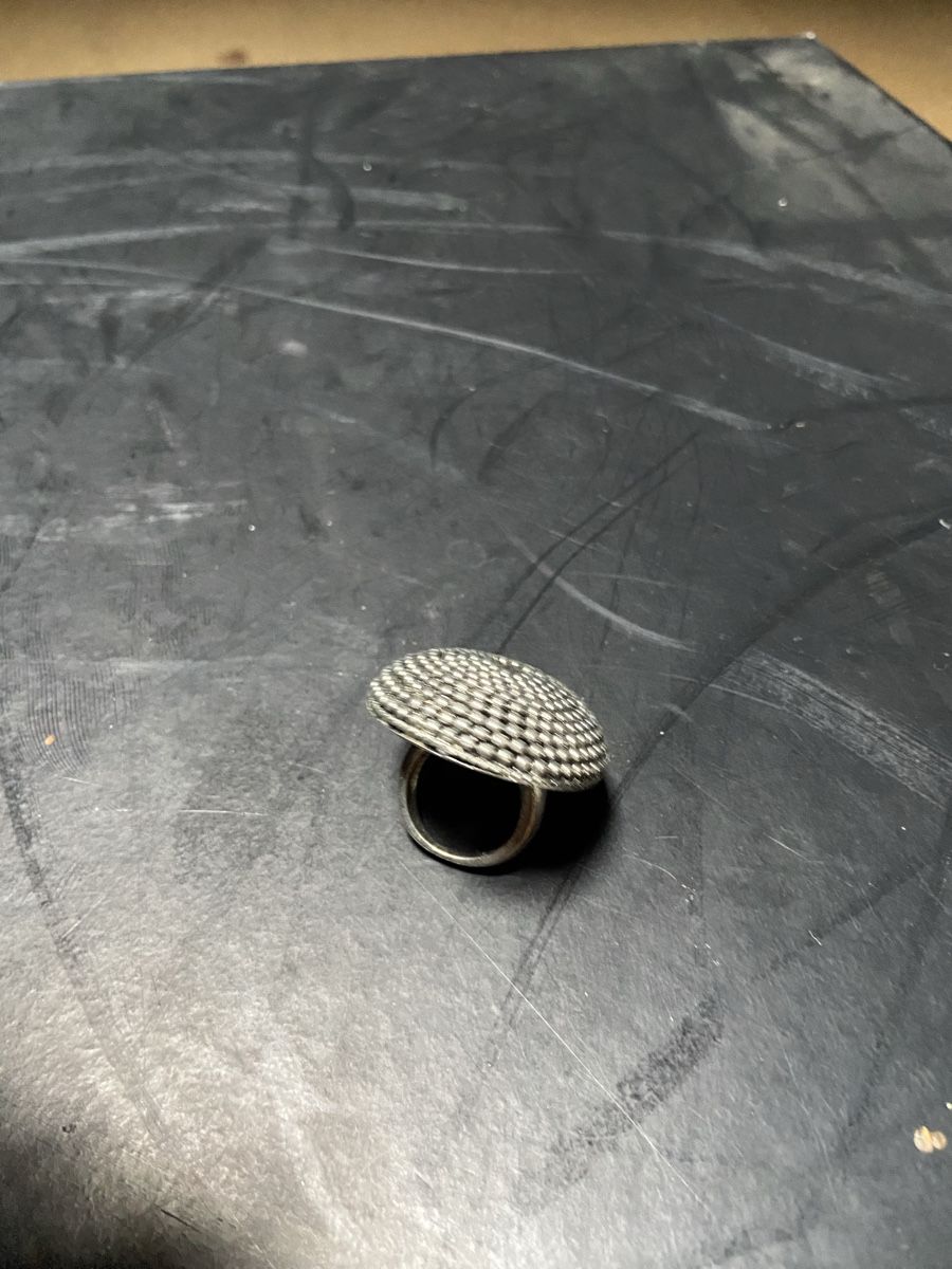 Anelli: Silberfarbener Statement Ring – Usato da Zürich venduto da Sixwieswell 1